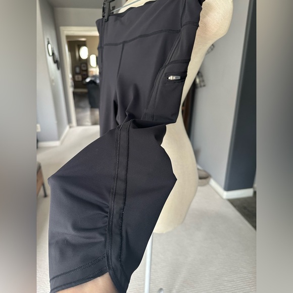 lululemon black cropped leggings, size 12 - Picture 7 of 10